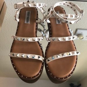 Steve Madden Travel Studded White Sandals 8